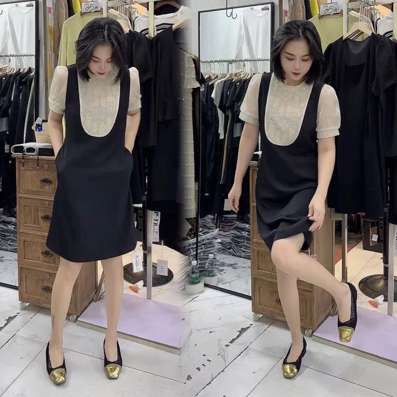 女士黑色连衣裙高级感时尚款2024夏季款重工钉珠收腰显瘦中长裙子