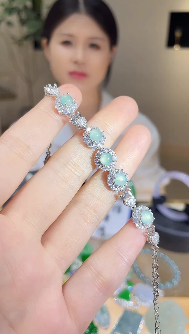 翡翠未镶嵌颈饰天然A货翡翠