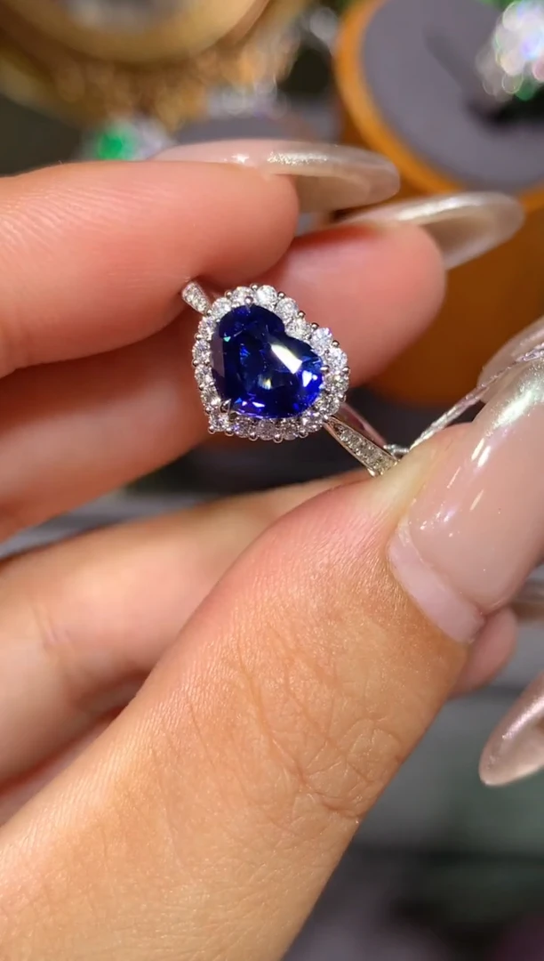 蓝宝石戒指18K金镶嵌1.58ct