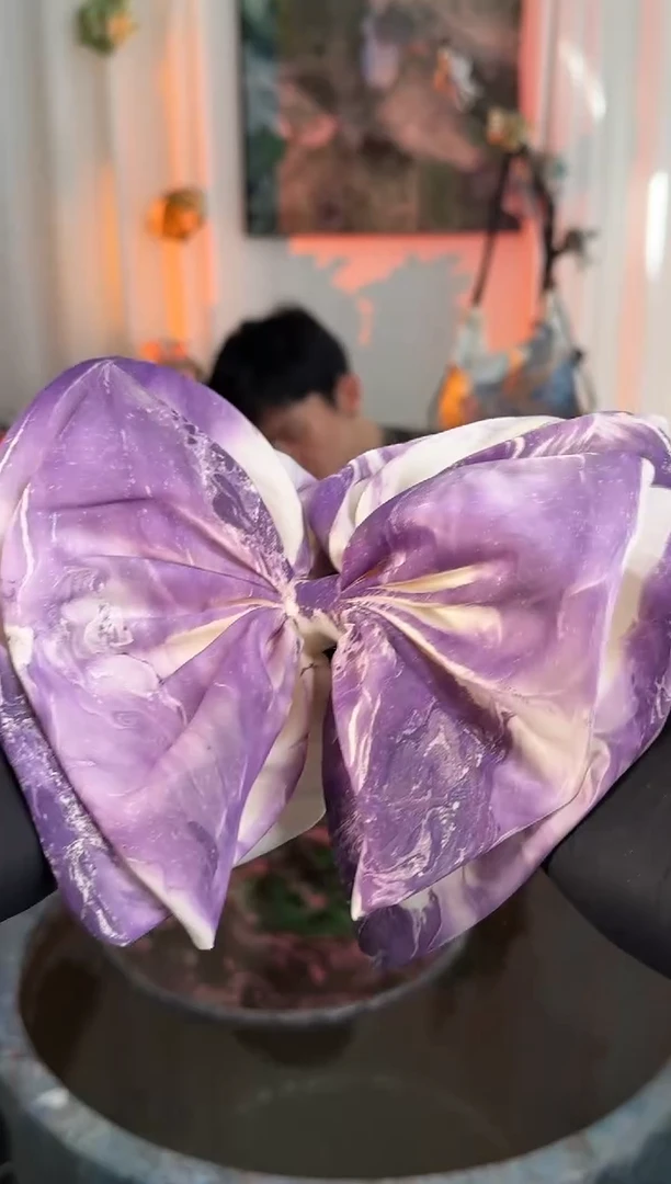 526三层蝴蝶抓夹绝绝紫