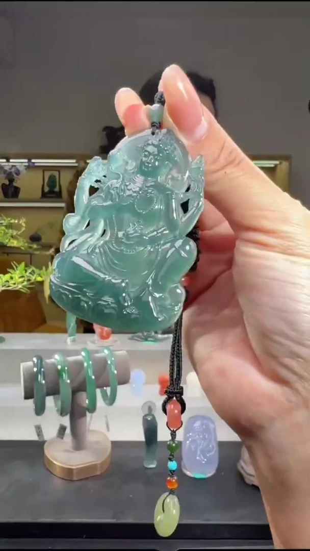 吊坠(不含链)未镶嵌翡翠千手观音