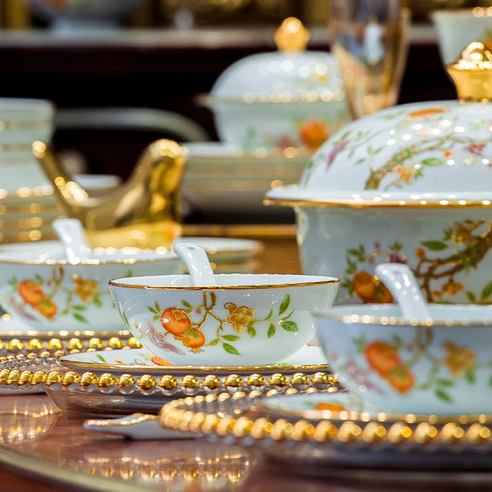 【花园石榴】高档送礼釉下彩礼盒装碗碟套装家用轻奢金边陶瓷碗盘套