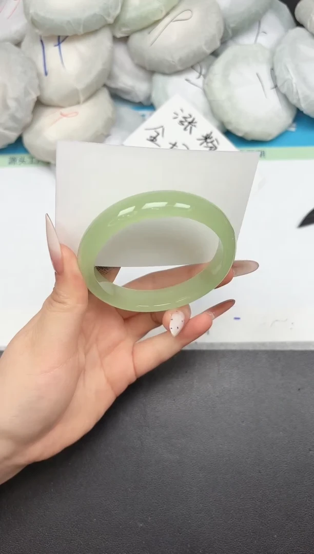 未镶嵌手镯石英质玉A309/60.6