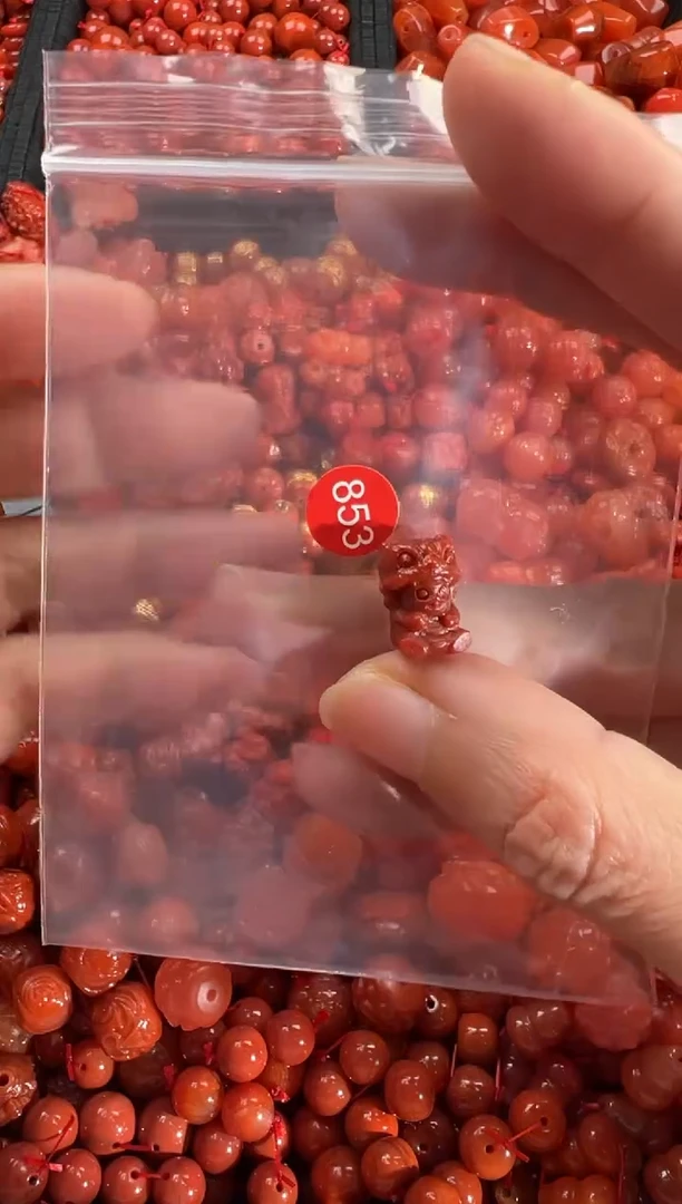 【闪购商品】南红玛瑙颈饰未镶嵌1