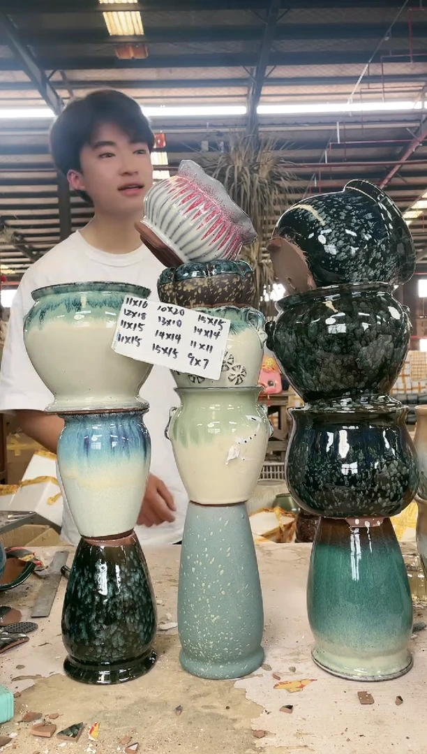 宜兴紫砂粗陶花盆套组