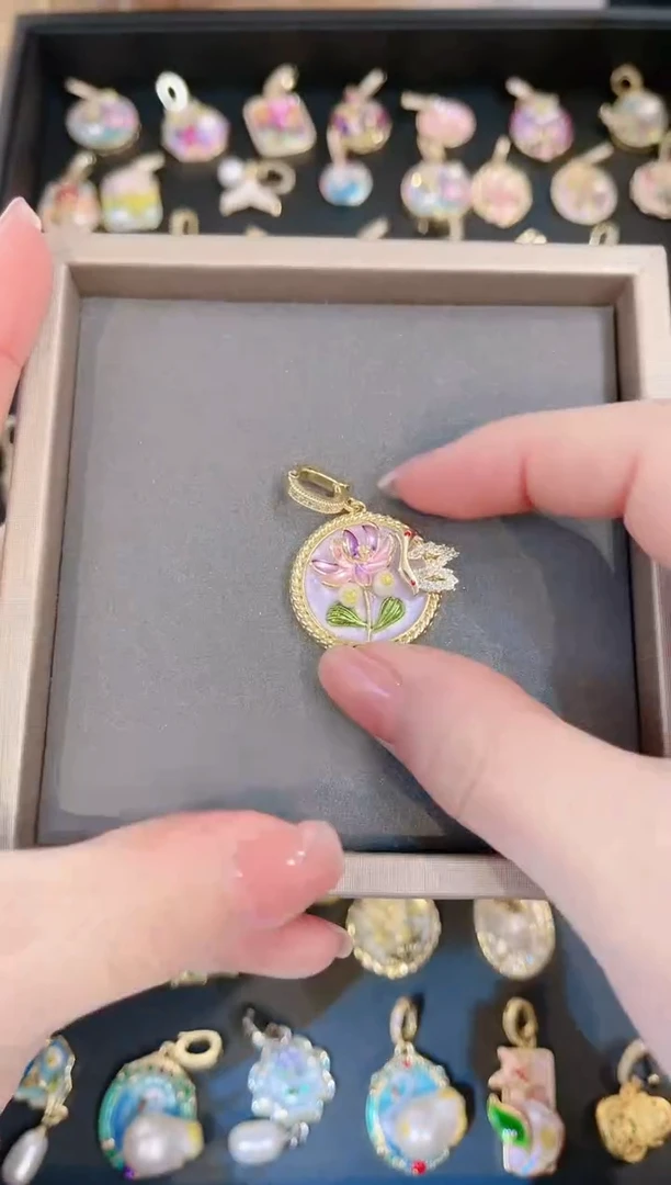 【闪购商品】淡水珍珠颈饰合金吊坠