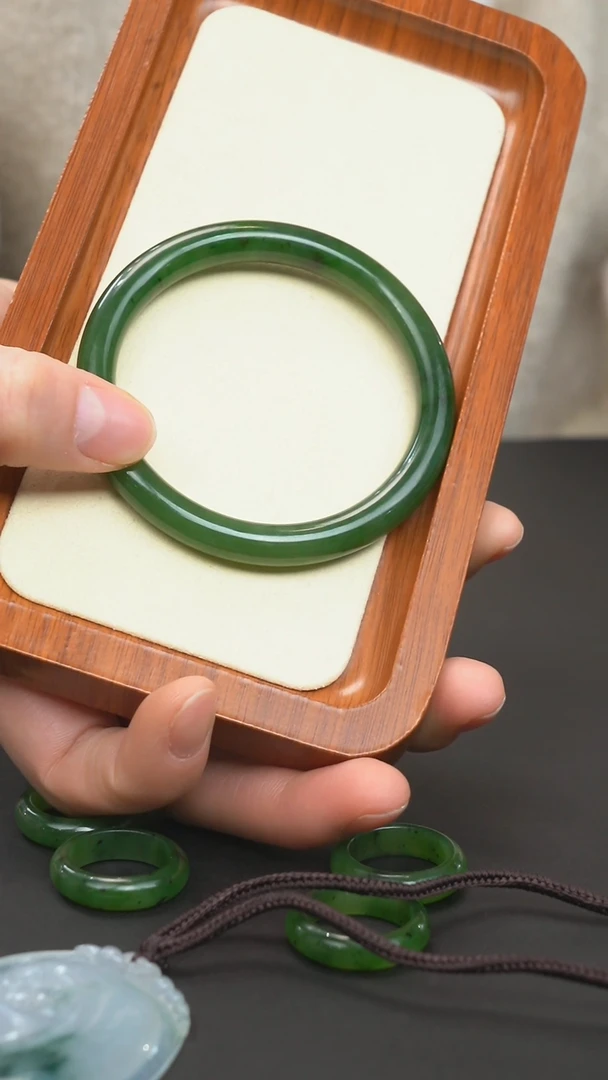 【闪购商品】和田玉（糖玉）手镯未镶嵌和田玉（糖玉） 戒指 未镶嵌