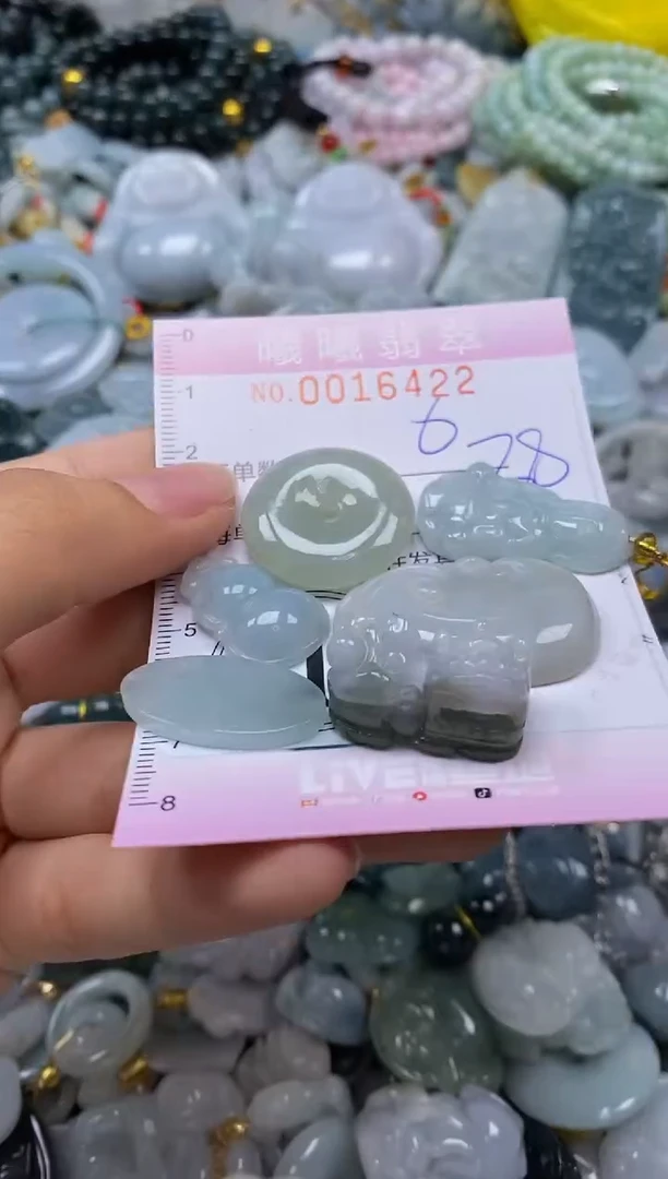 翡翠未镶嵌颈饰闪购0016422