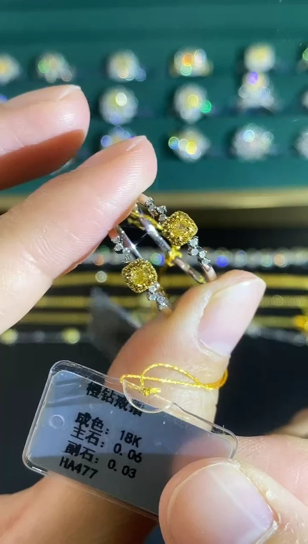 18K金镶嵌戒指钻石多样性发一