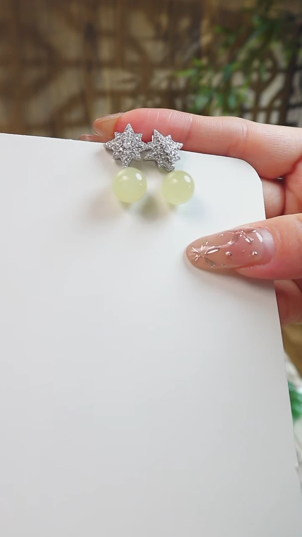 【闪购商品】和田玉耳钉未镶嵌青海蜂蜜水圆珠卡9+