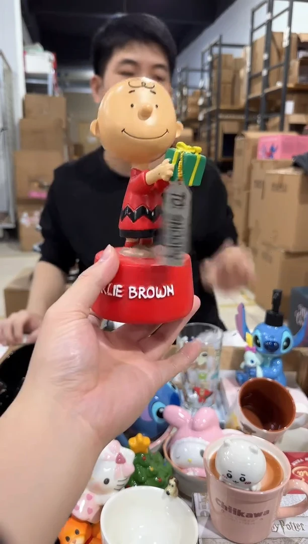 瓷片查理摆件 树脂