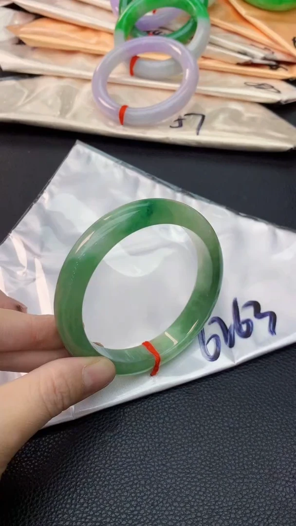 未镶嵌手镯翡翠0164869105