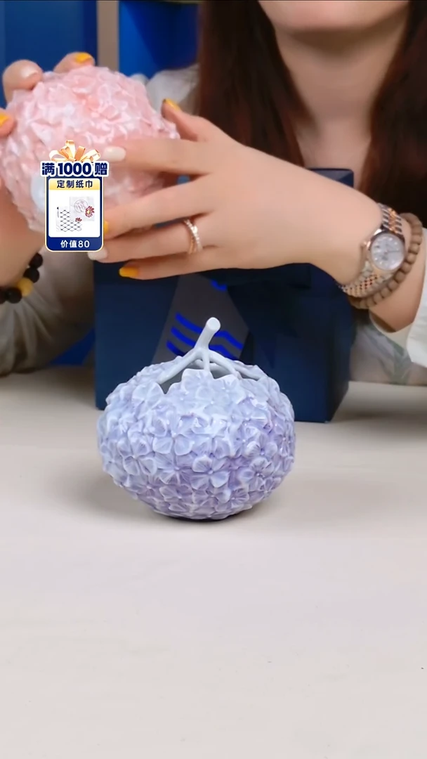 每天下午两点直播（绣花瓶）
