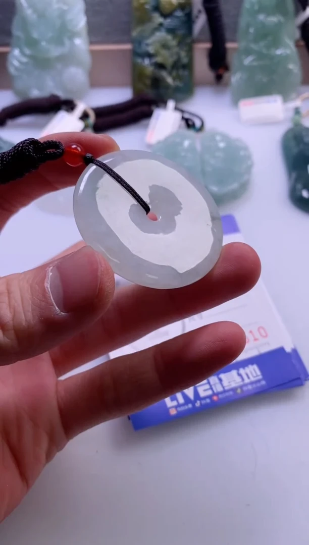 【闪购商品】翡翠挂件未镶嵌