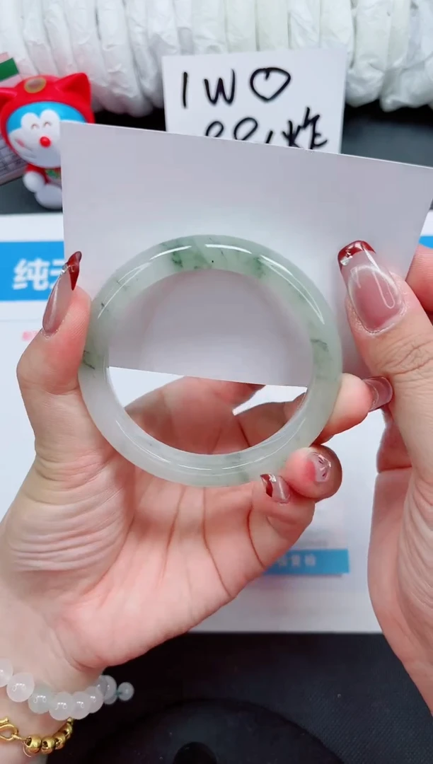 【闪购商品】石英质玉手镯未镶嵌137