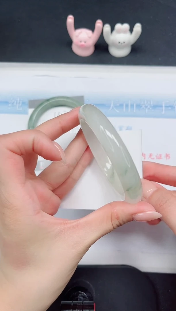 【闪购商品】石英质玉手镯未镶嵌153-57.7