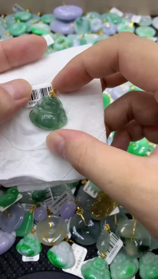 颈饰未镶嵌翡翠天然缅甸翡翠A货