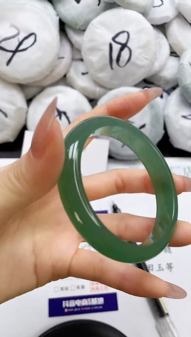 石英质玉手镯未镶嵌169-55