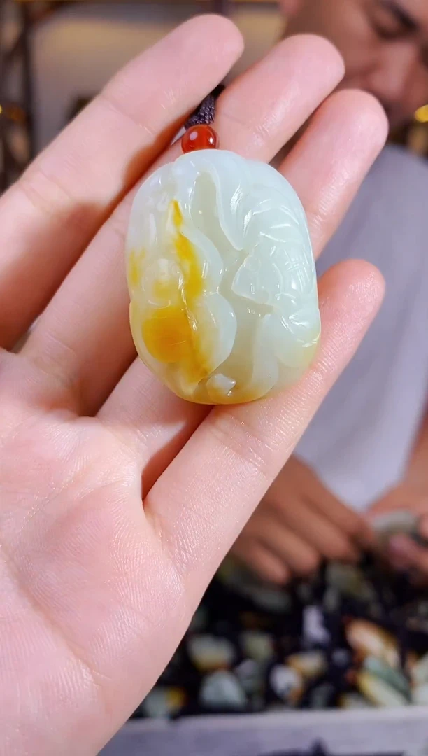 和田玉未镶嵌颈饰1