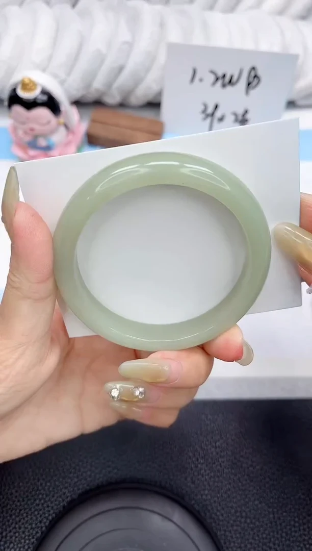 未镶嵌手镯石英质玉190-57.2