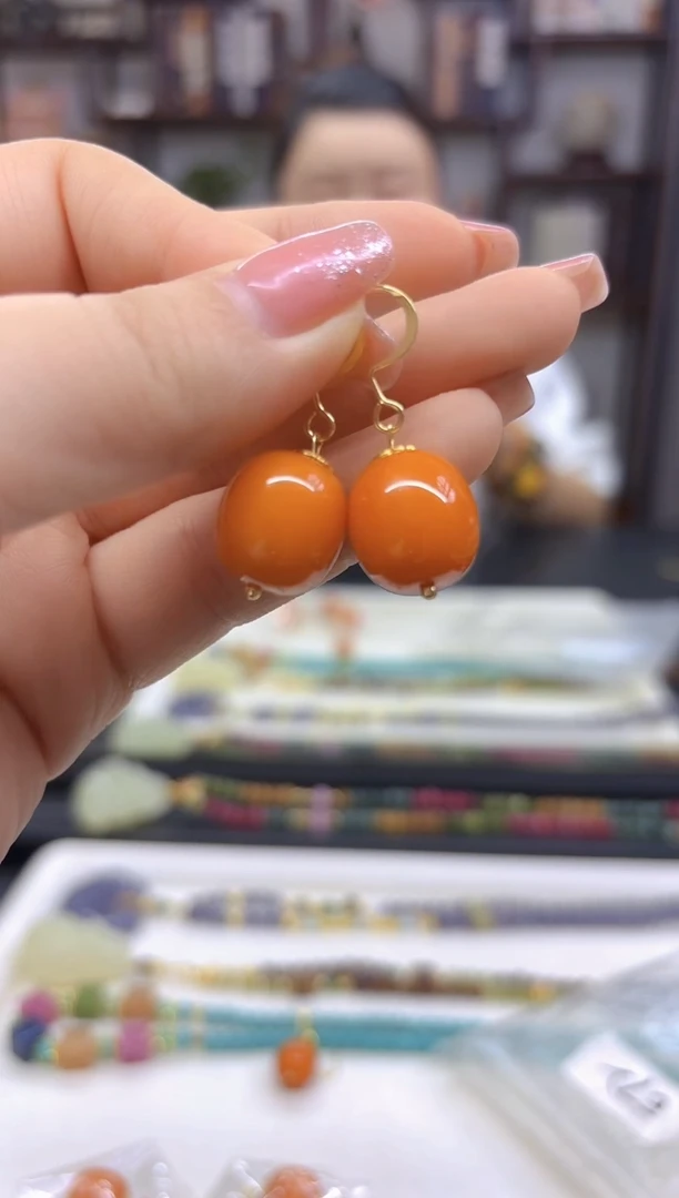 【闪购商品】蜜蜡耳饰14K金镶嵌耳勾E72