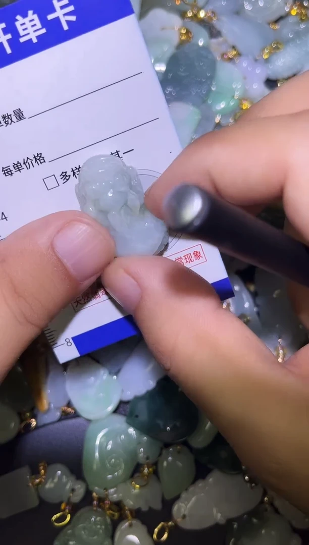 颈饰未镶嵌翡翠天然A货翡翠
