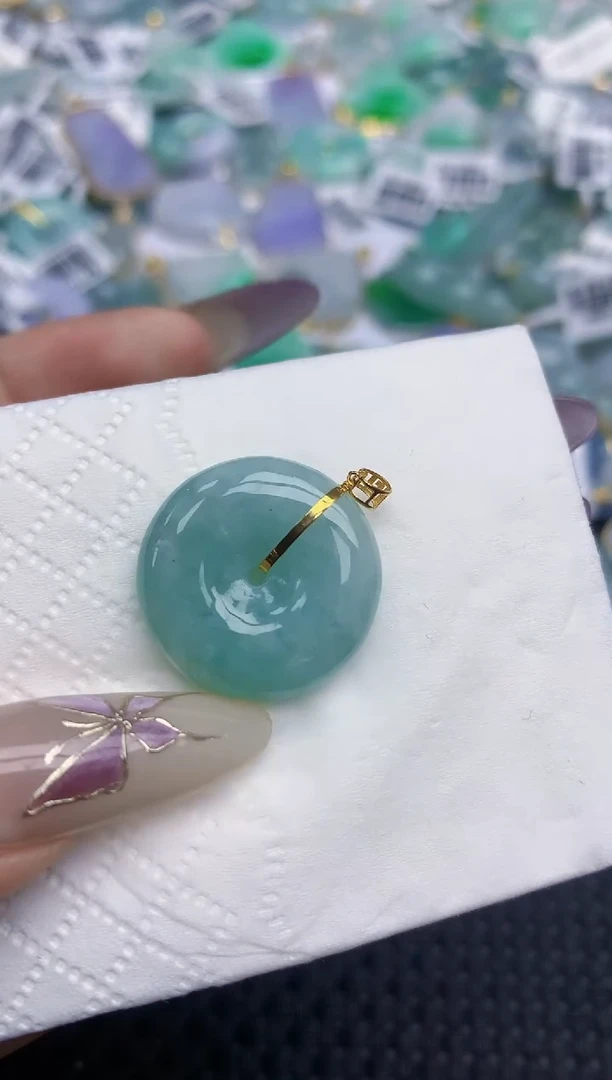 翡翠挂件18K金镶嵌天然翡翠A货