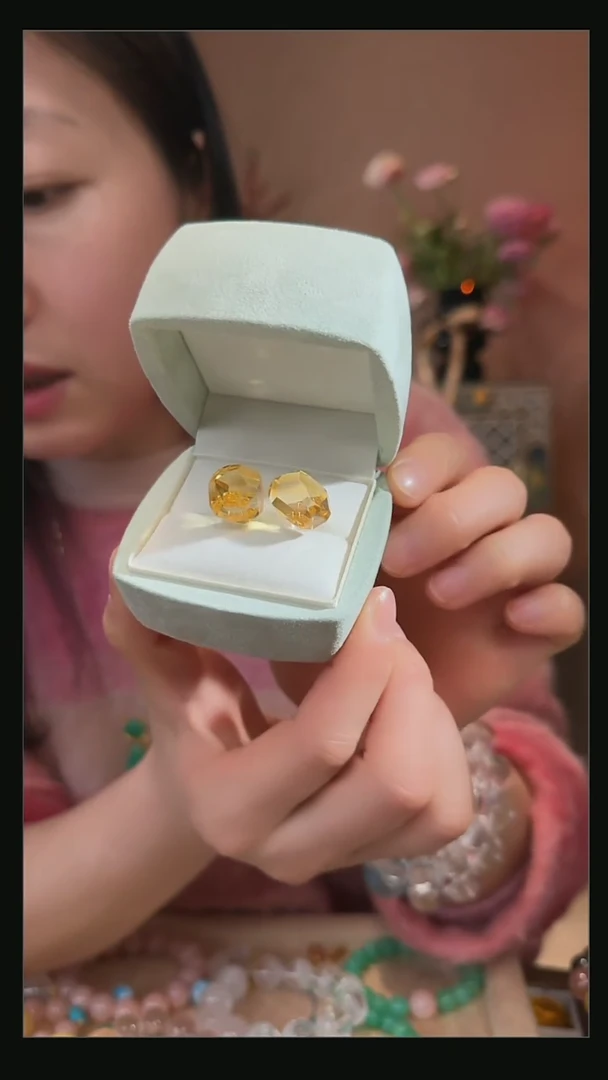 【闪购商品】黄晶耳钉18K金镶嵌天然双A级黄水晶耳钉