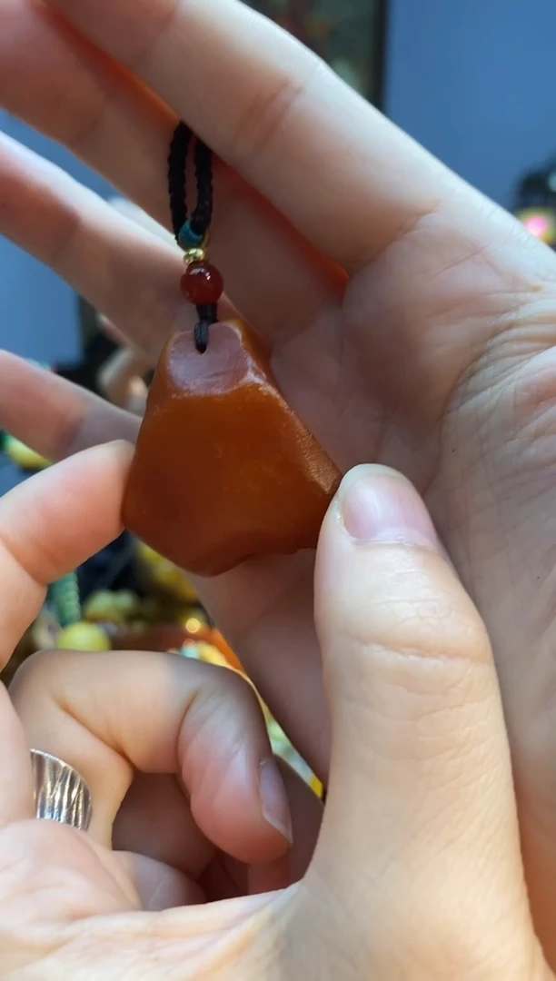 琥珀颈饰未镶嵌吊坠