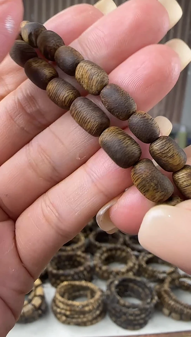 沉香沉香碎屑+留疤-