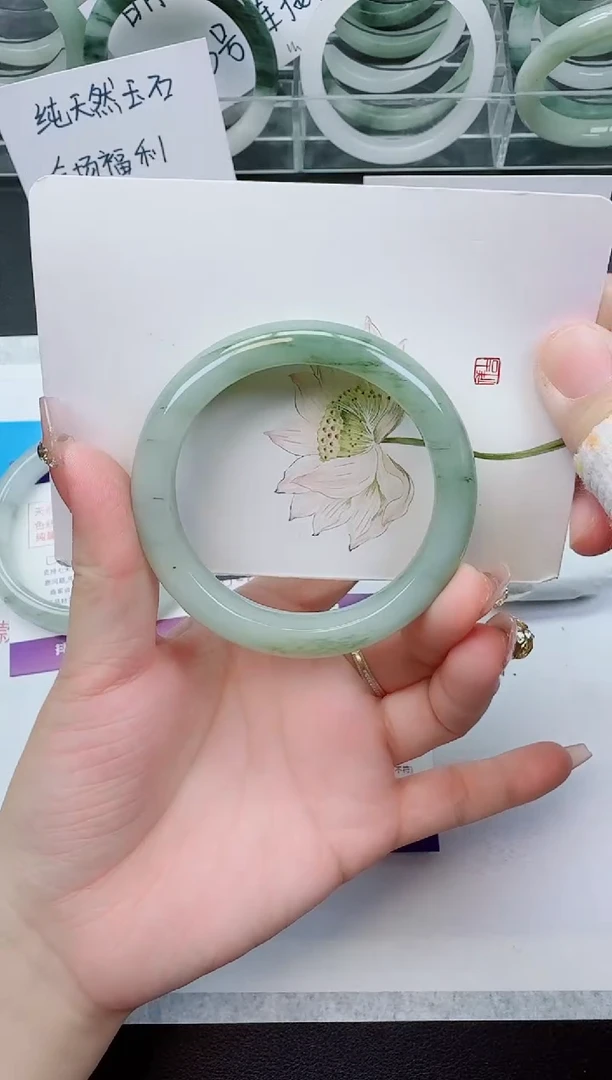 【闪购商品】石英质玉手镯未镶嵌82号/54-55圈