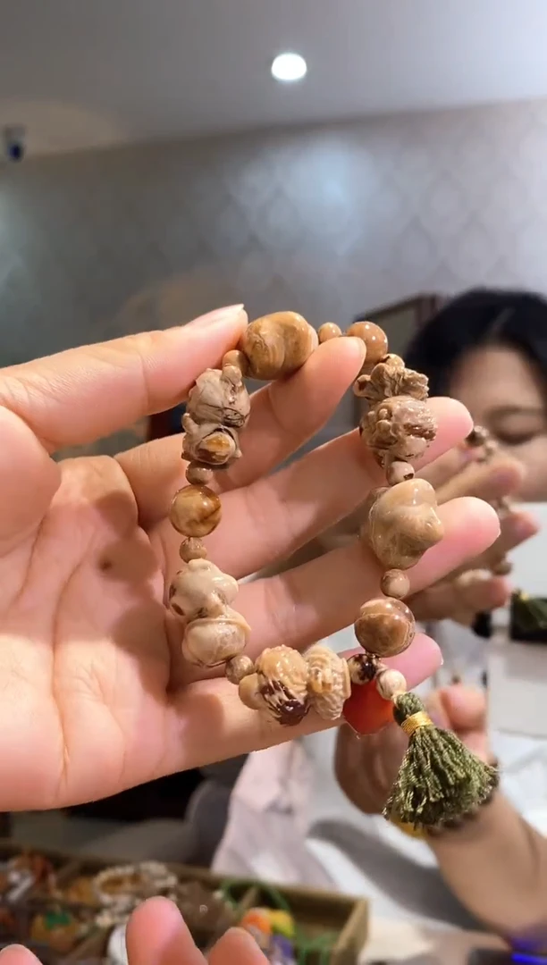 未镶嵌颈饰琥珀天然琥珀蜜蜡