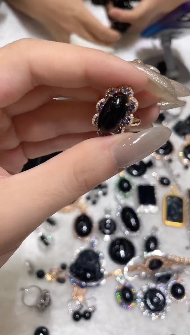 18K金镶嵌戒指翡翠 GJ   068