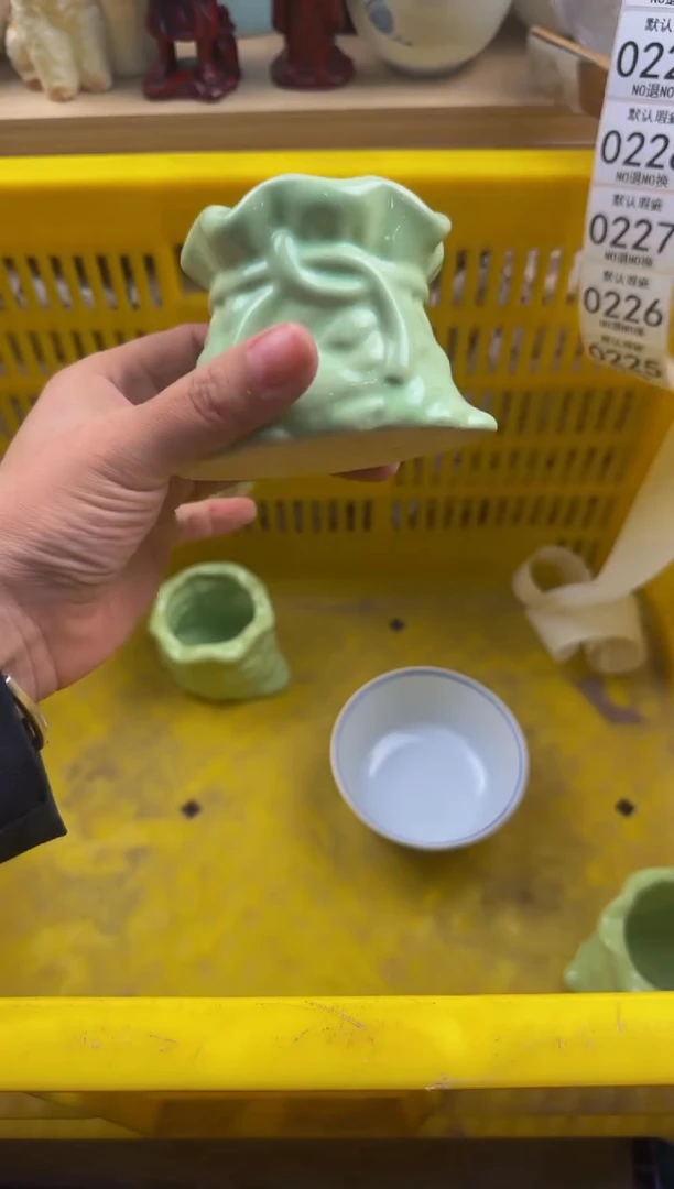 225默认微瑕，满20包邮。
