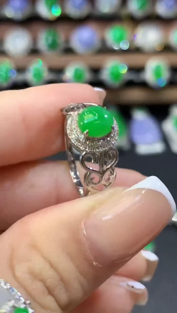 18K金镶嵌戒指翡翠A7