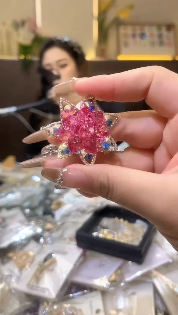 锆石铁合金精品饰界