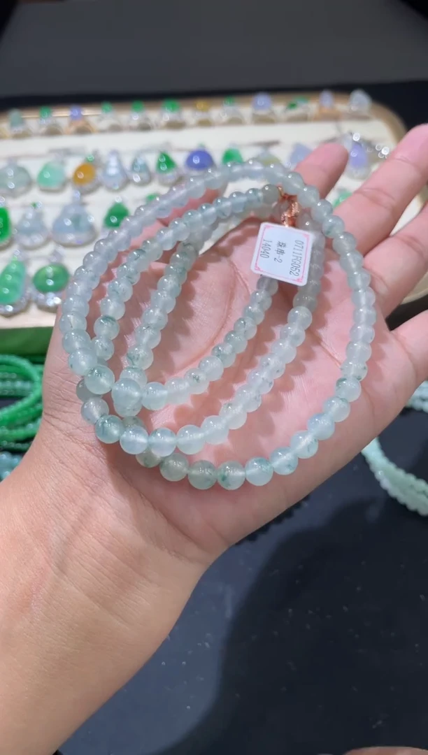 翡翠未镶嵌颈饰0711FG052