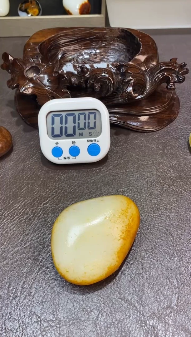 未镶嵌和田玉摆件厚****.和田玉