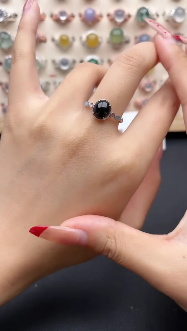 【闪购商品】翡翠戒指银S925镶嵌一物一证一礼盒