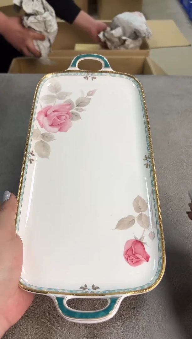 鸣海 皮小桃瓷器 都是大漂亮