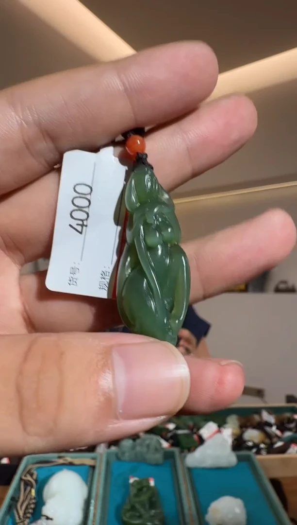 和田玉未镶嵌颈饰1