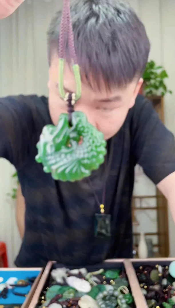 未镶嵌和田玉挂件拍一发一，多样性发货！