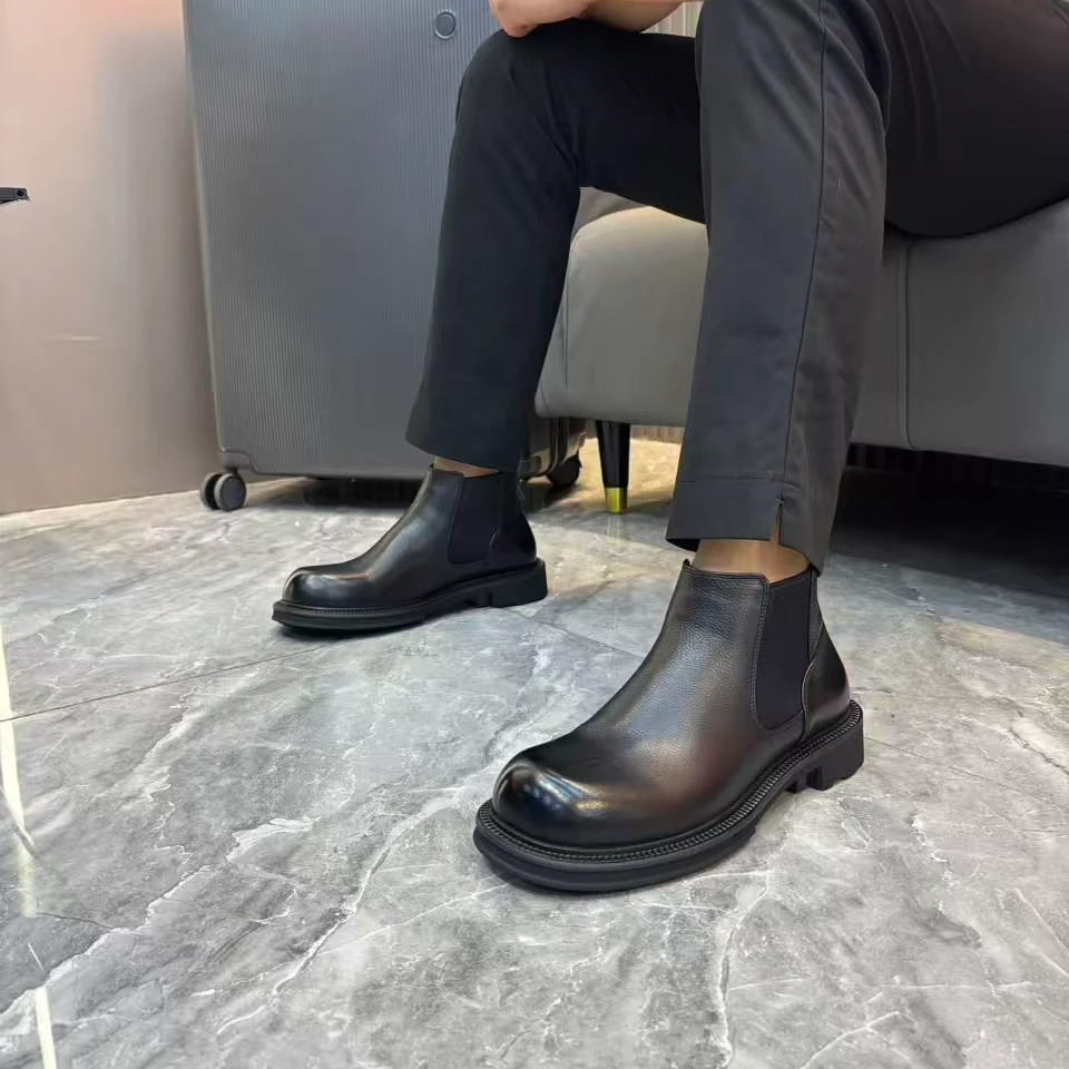 2025年秋季新款潮流百搭舒适轻便精致轻奢男士高端时尚商务皮鞋