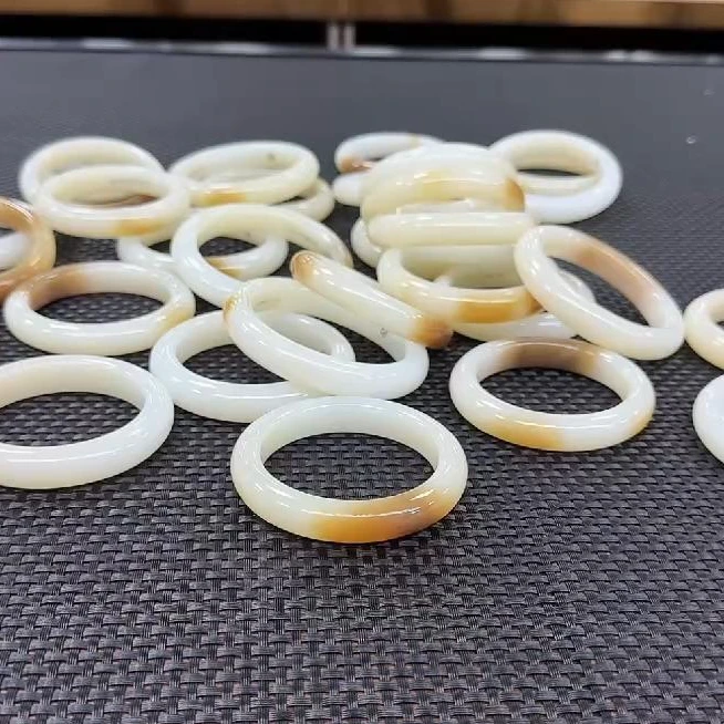 【老郑家】和田玉手镯一支 (多样性发1件)