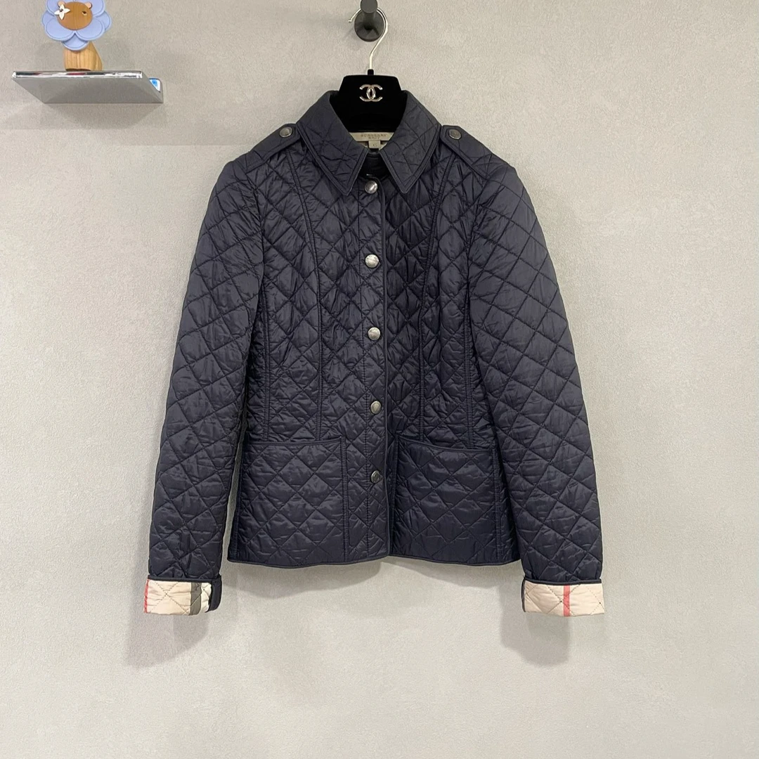 99新 BURBERRY/博柏利 藏蓝色外套时尚/尺码xs/000