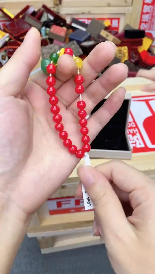 精选闪购手串搭配无礼盒