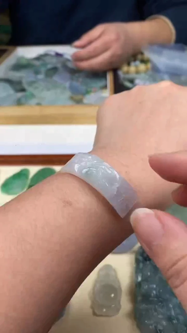 【闪购商品】翡翠挂件未镶嵌手牌