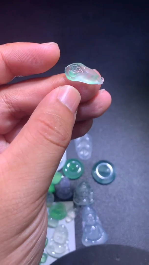 颈饰未镶嵌翡翠玉兰花