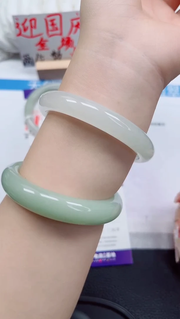 未镶嵌手镯石英质玉28-58/59