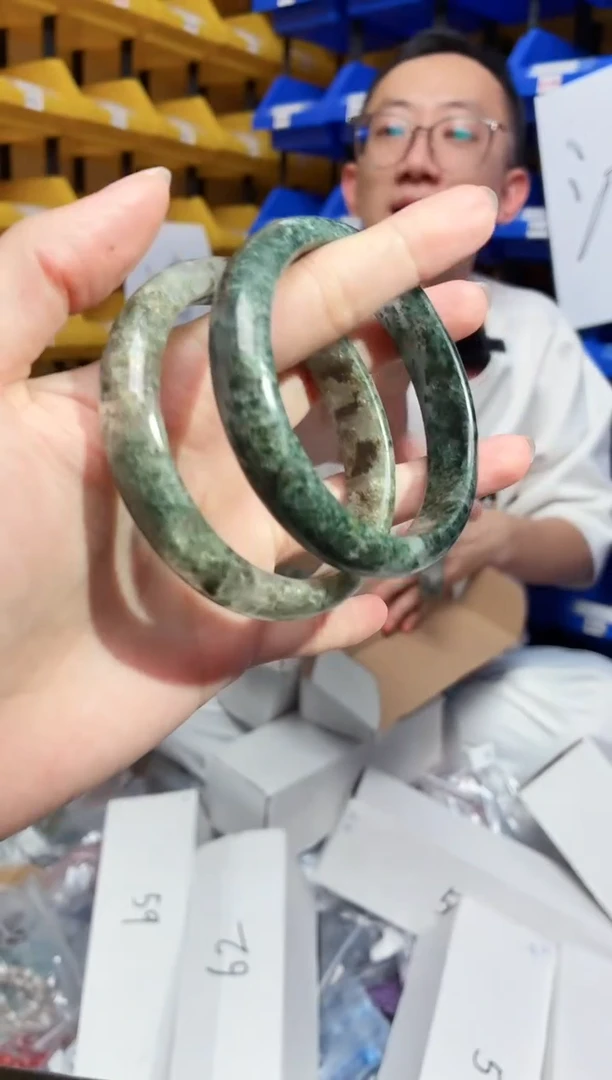 未镶嵌手镯水晶325